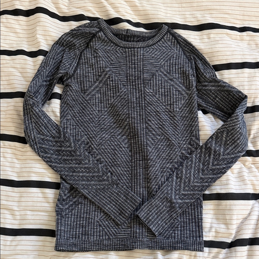 lululemon athletica Women's Black Long Sleeve Top